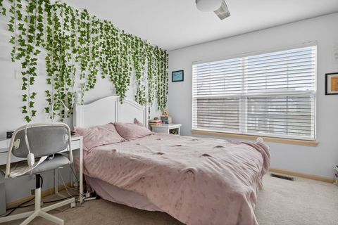 Tiny photo for 2072 Inverness Drive, Vernon Hills, IL 60061 (MLS # 12621743)