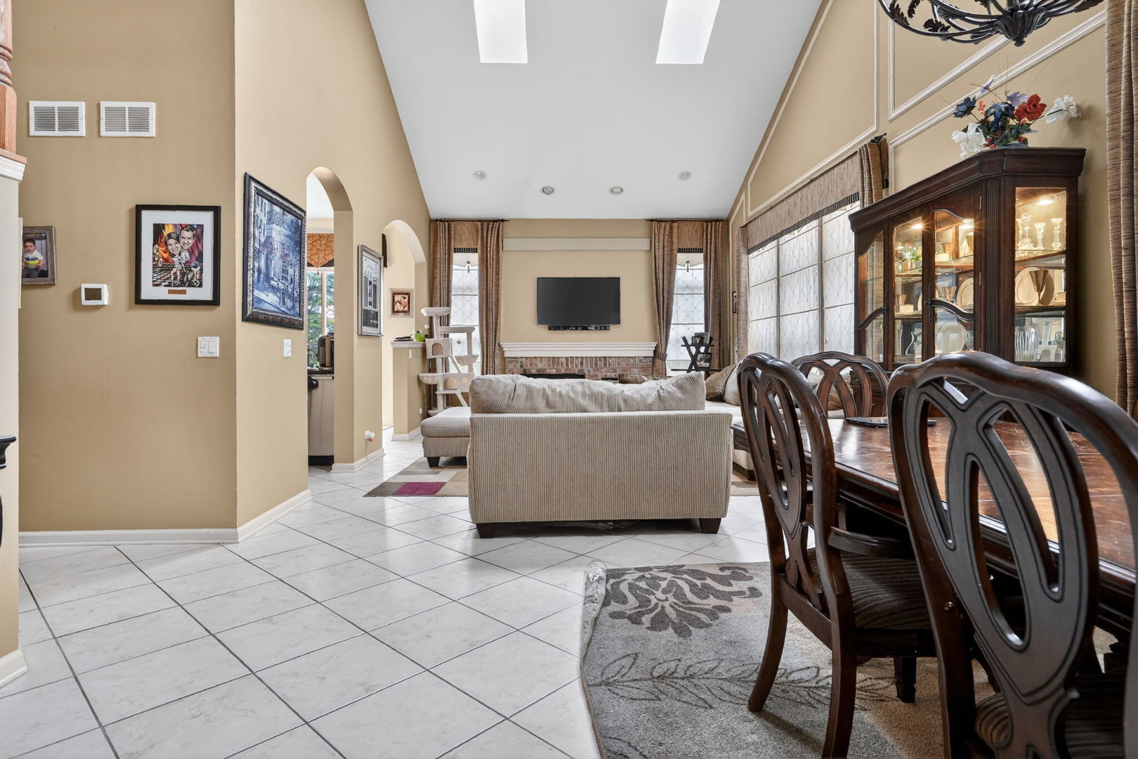 2072 Inverness Drive