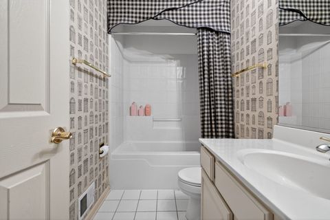 Tiny photo for 2072 Inverness Drive, Vernon Hills, IL 60061 (MLS # 12621743)