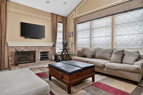 Tiny photo for 2072 Inverness Drive, Vernon Hills, IL 60061 (MLS # 12621743)