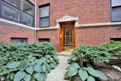 Tiny photo for 1915 W Montrose Avenue #2, Chicago, IL 60613 (MLS # 12716683)