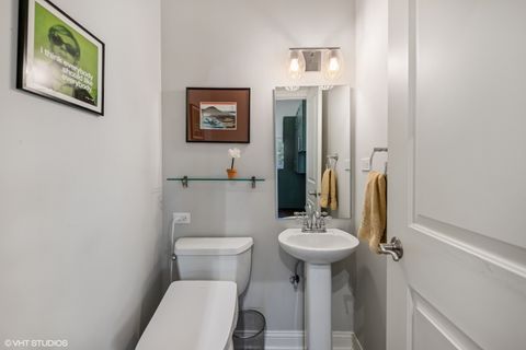 Tiny photo for 319 E Huntington Lane, Elmhurst, IL 60126 (MLS # 12423828)