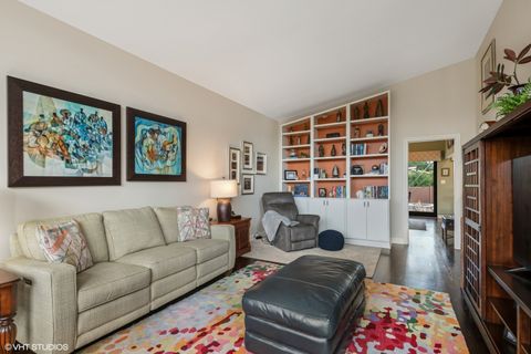 Tiny photo for 319 E Huntington Lane, Elmhurst, IL 60126 (MLS # 12423828)