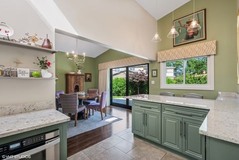 Tiny photo for 319 E Huntington Lane, Elmhurst, IL 60126 (MLS # 12423828)