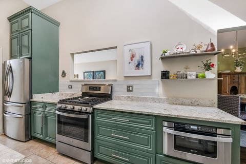 Tiny photo for 319 E Huntington Lane, Elmhurst, IL 60126 (MLS # 12423828)