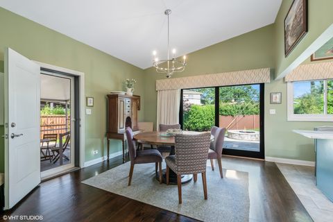Tiny photo for 319 E Huntington Lane, Elmhurst, IL 60126 (MLS # 12423828)