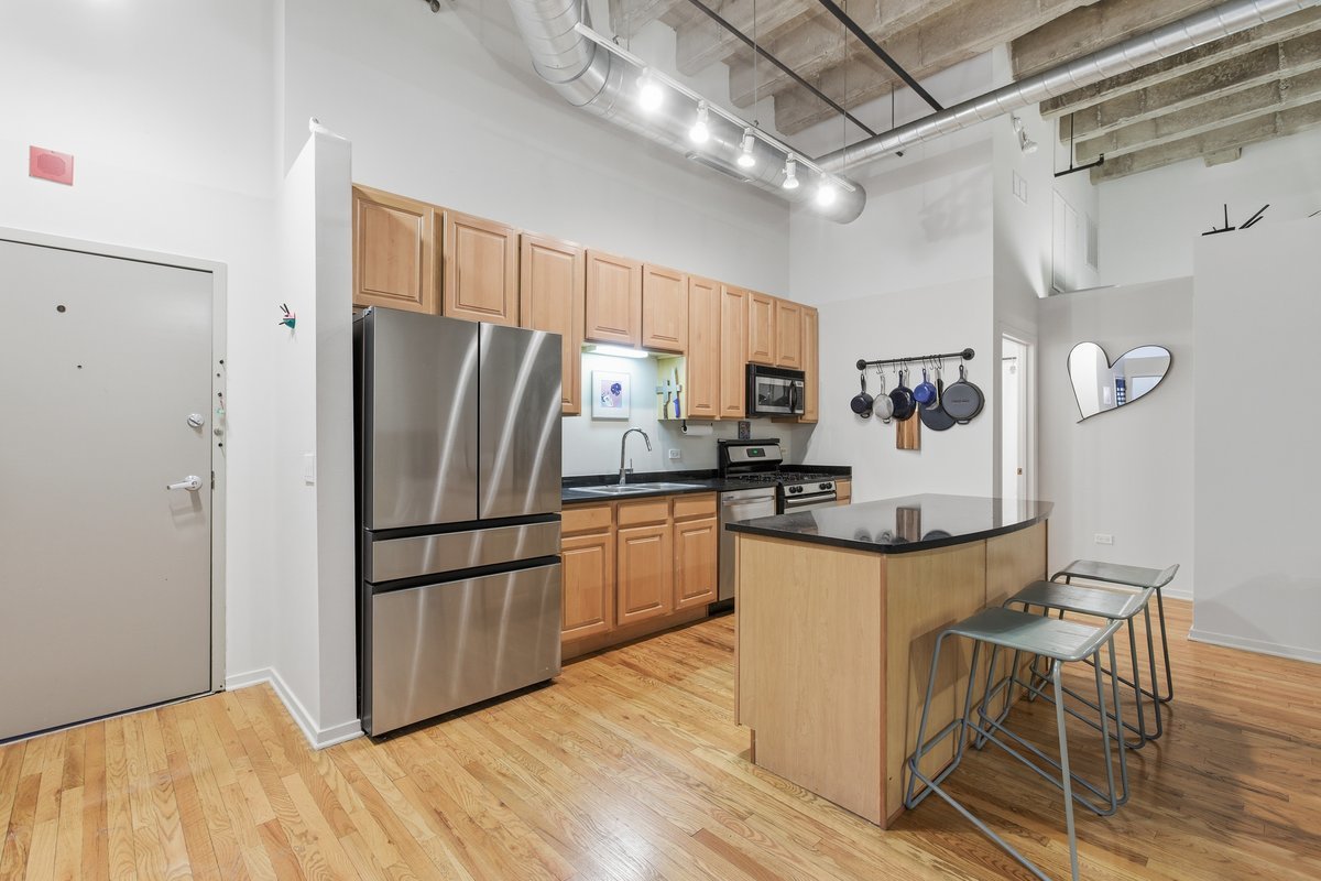 1645 W Ogden Avenue 431