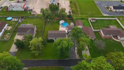 Tiny photo for 1915 E Clark Street, Diamond, IL 60416 (MLS # 12443920)