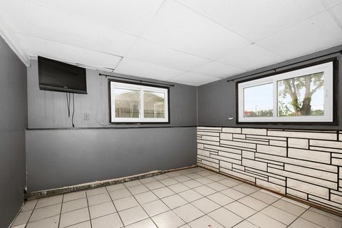 Tiny photo for 1915 E Clark Street, Diamond, IL 60416 (MLS # 12443920)