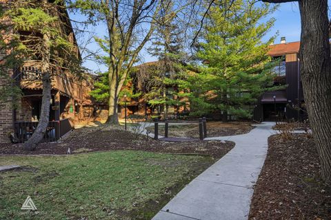 Tiny photo for 9609 Austin Avenue #W3, Oak Lawn, IL 60453 (MLS # 12581823)