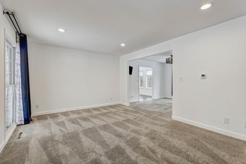 Tiny photo for 3901 Weathervane Lane, Crystal Lake, IL 60012 (MLS # 12507443)