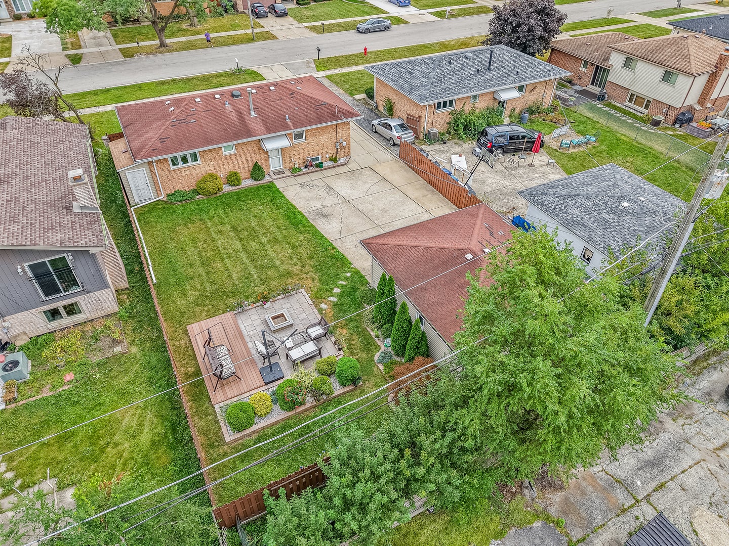 8016 S Thomas Avenue - Photo 3