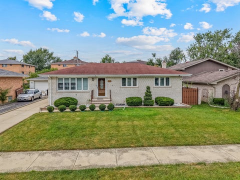 Photo of 8016 S Thomas Avenue, Bridgeview, IL 60455 (MLS # 12737304)