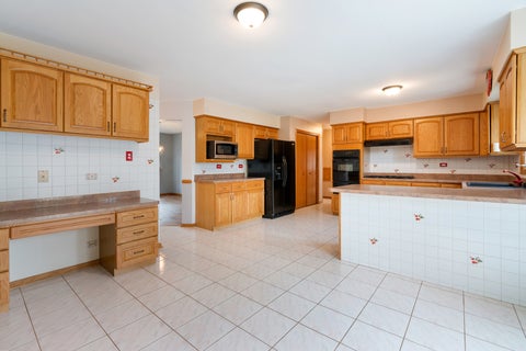 Tiny photo for 15020 Landings Lane, Oak Forest, IL 60452 (MLS # 12757967)