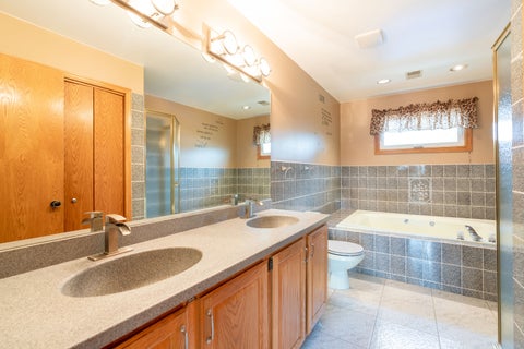 Tiny photo for 15020 Landings Lane, Oak Forest, IL 60452 (MLS # 12757967)