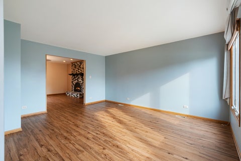 Tiny photo for 15020 Landings Lane, Oak Forest, IL 60452 (MLS # 12757967)