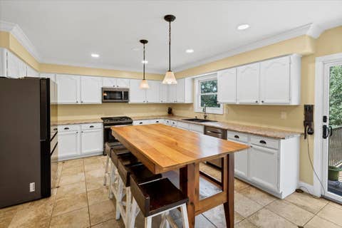 Tiny photo for 2135 Hamilton Drive, West Dundee, IL 60118 (MLS # 12697410)