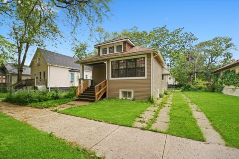 Photo of 11219 S Wallace Street, Chicago, IL 60628 (MLS # 12389710)