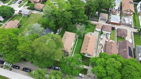 Tiny photo for 11219 S Wallace Street, Chicago, IL 60628 (MLS # 12389710)