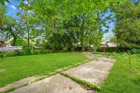 Tiny photo for 11219 S Wallace Street, Chicago, IL 60628 (MLS # 12389710)