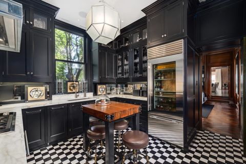 Tiny photo for 1500 N Astor Street #6, Chicago, IL 60610 (MLS # 12488776)