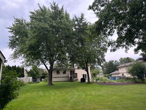 Tiny photo for 520 Russell Street, Wheeling, IL 60090 (MLS # 12454311)