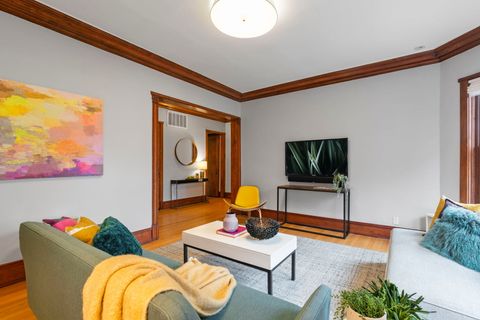 Tiny photo for 719 W Bittersweet Place #L6, Chicago, IL 60613 (MLS # 12525568)