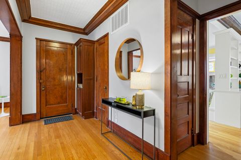 Tiny photo for 719 W Bittersweet Place #L6, Chicago, IL 60613 (MLS # 12525568)