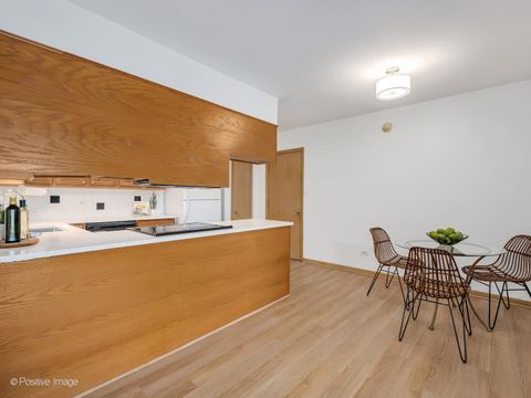 Tiny photo for 27 S Waiola Avenue #302, La Grange, IL 60525 (MLS # 12595779)