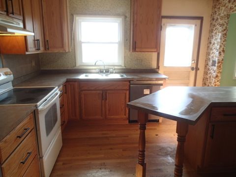 Tiny photo for 413 LACY Avenue, Streamwood, IL 60107 (MLS # 12568901)