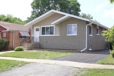 Tiny photo for 2853 140th Place, Blue Island, IL 60406 (MLS # 12670456)