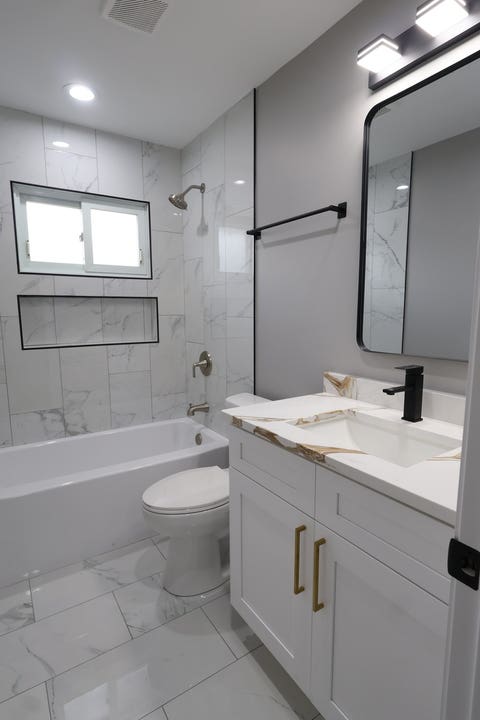 Tiny photo for 2853 140th Place, Blue Island, IL 60406 (MLS # 12670456)