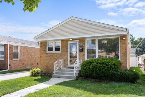 Photo of 4228 Atlantic Avenue, Schiller Park, IL 60176 (MLS # 12496278)