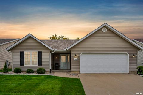 Photo of 2037 VILLA PINES Circle, Carbon Cliff, IL 61239 (MLS # QC4269602)