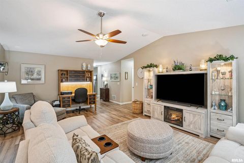 Tiny photo for 2037 VILLA PINES Circle, Carbon Cliff, IL 61239 (MLS # QC4269602)