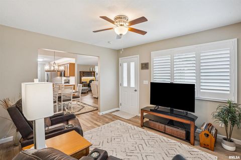 Tiny photo for 2037 VILLA PINES Circle, Carbon Cliff, IL 61239 (MLS # QC4269602)