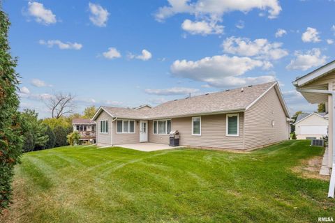 Tiny photo for 2037 VILLA PINES Circle, Carbon Cliff, IL 61239 (MLS # QC4269602)