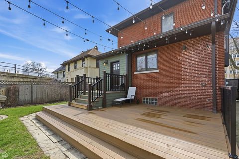 Tiny photo for 1516 W Sherwin Avenue, Chicago, IL 60626 (MLS # 12613580)