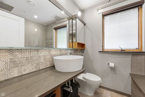 Tiny photo for 1516 W Sherwin Avenue, Chicago, IL 60626 (MLS # 12613580)