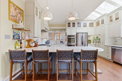Tiny photo for 1516 W Sherwin Avenue, Chicago, IL 60626 (MLS # 12613580)