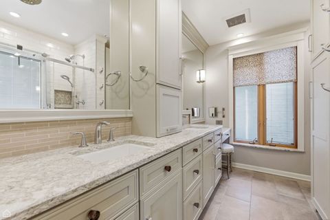Tiny photo for 1516 W Sherwin Avenue, Chicago, IL 60626 (MLS # 12613580)