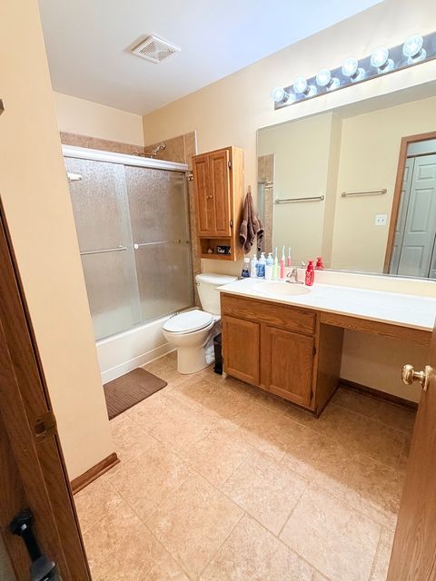 Tiny photo for 746 Fieldcrest Drive #B, South Elgin, IL 60177 (MLS # 12593767)