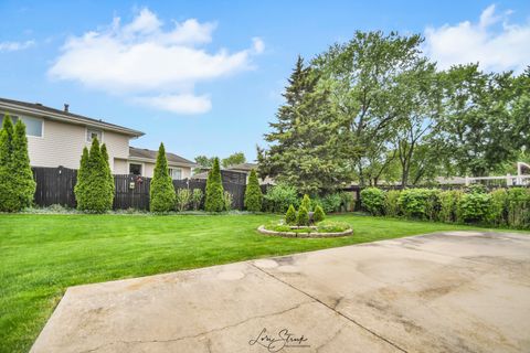 A home in Oak Forest