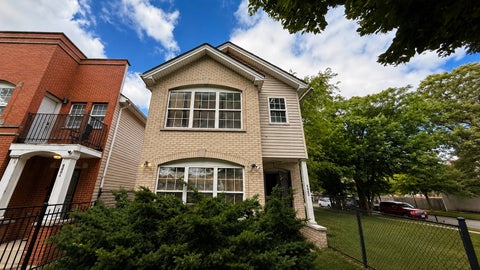 Photo of 5402 S Marshfield Avenue, Chicago, IL 60609 (MLS # 12697494)