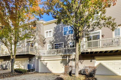 Tiny photo for 934 Tuscany Drive, Streamwood, IL 60107 (MLS # 12525421)