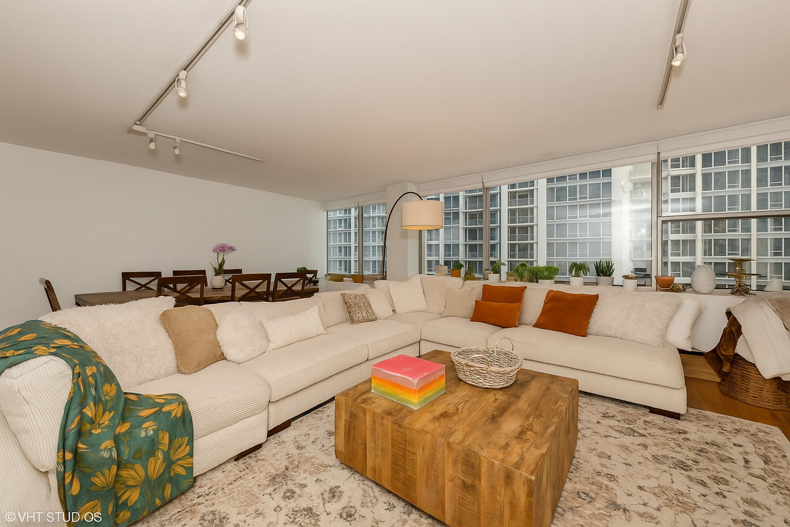 4250 N Marine Drive 1511