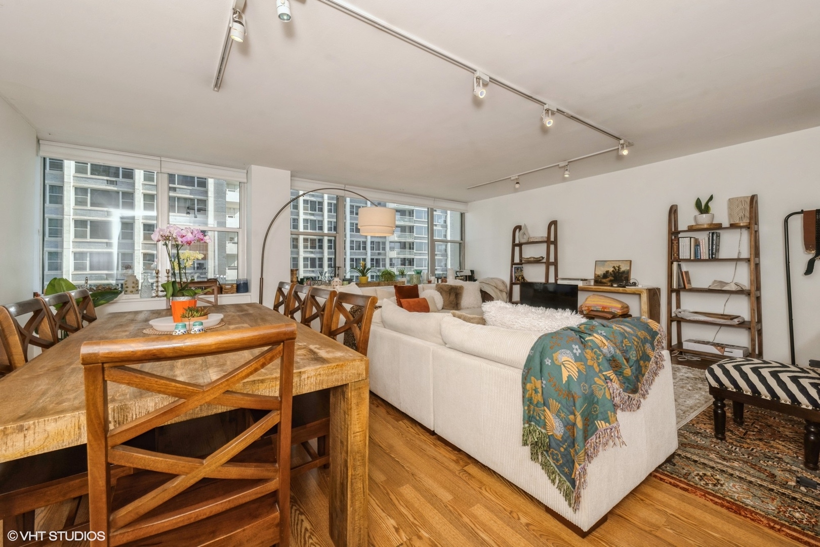 4250 N Marine Drive 1511