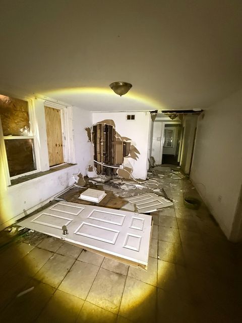 Tiny photo for 8417 S ESCANABA Avenue, Chicago, IL 60617 (MLS # 12445419)