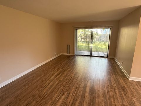 Tiny photo for 924 Surrey Drive #1A, Schaumburg, IL 60193 (MLS # 12504095)
