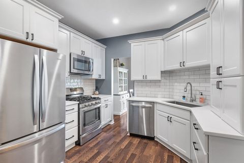 Tiny photo for 1219 Tennyson Lane, Naperville, IL 60540 (MLS # 12486004)